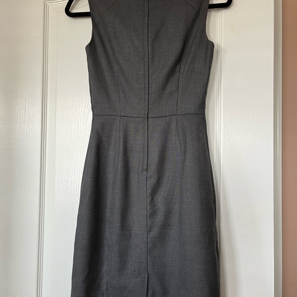 Work dress, size 4. Grey fabric, zipper back, excellent condition. - Picture 2 of 3